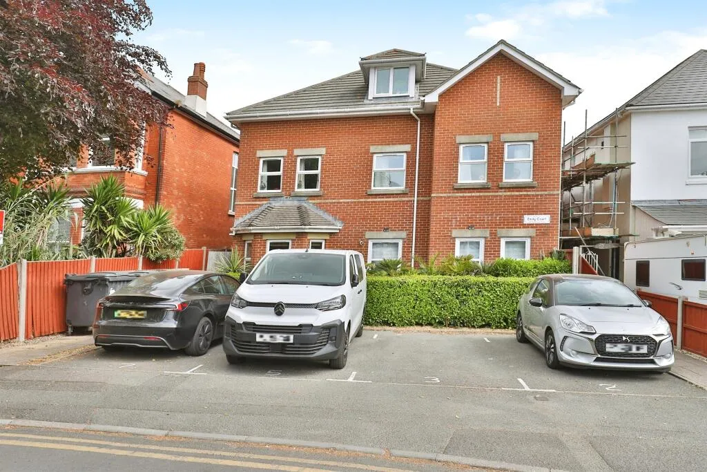 2 bed Apartment