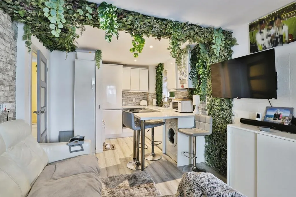 2 bed Apartment