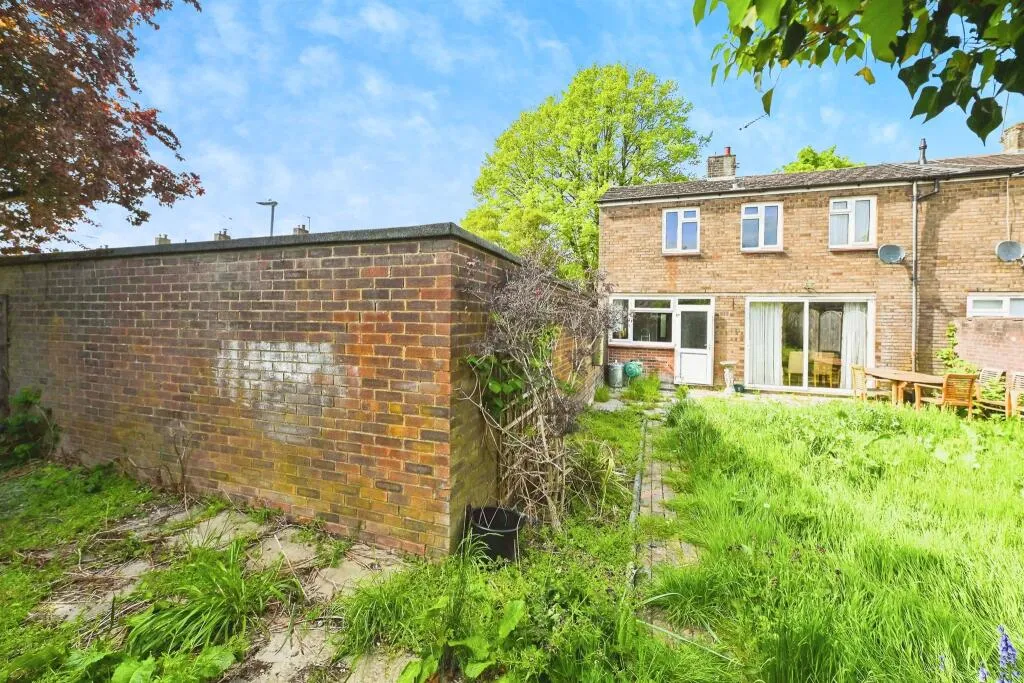 4 bed End of Terrace