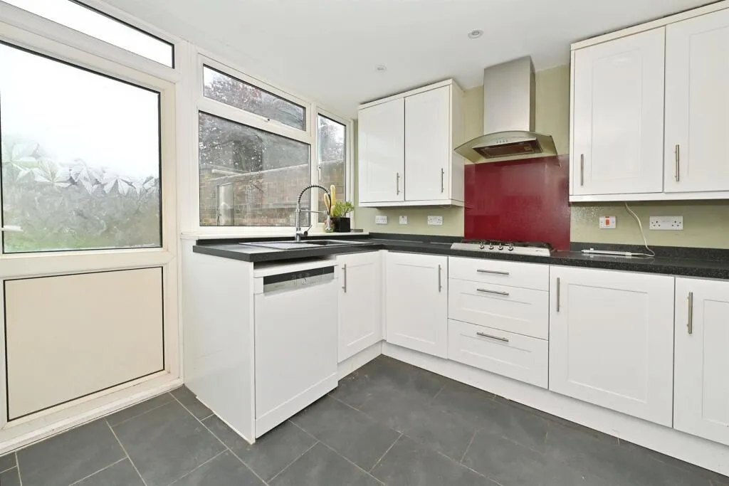 4 bed End of Terrace