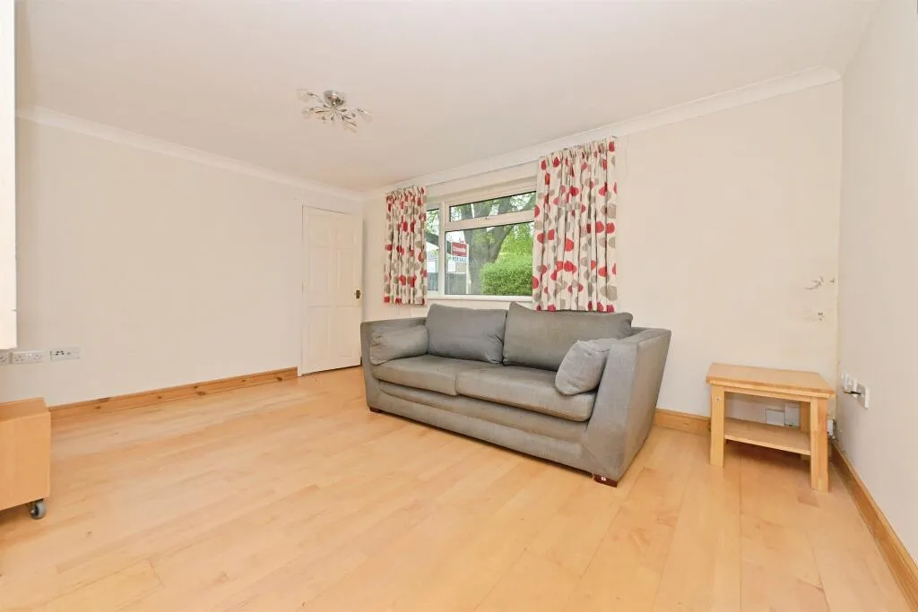 4 bed End of Terrace