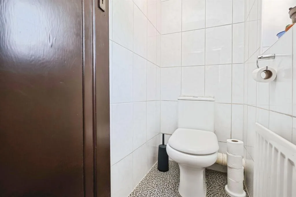 4 bed Detached