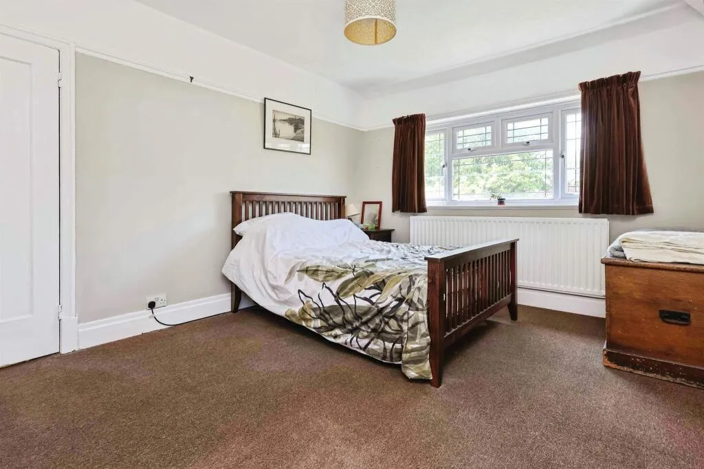 4 bed Detached