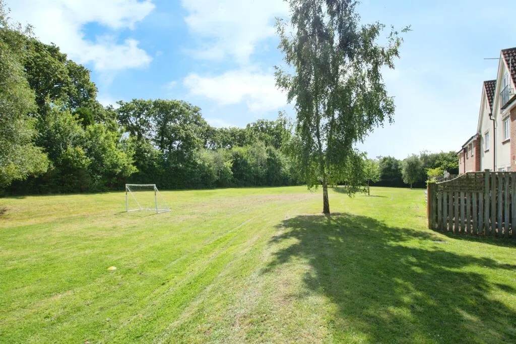 3 bed Terraced