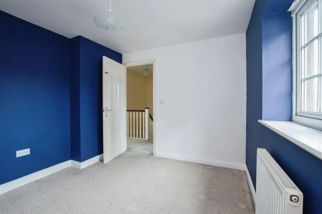 3 bed Terraced