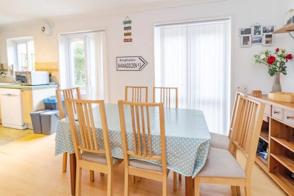 3 bed Terraced