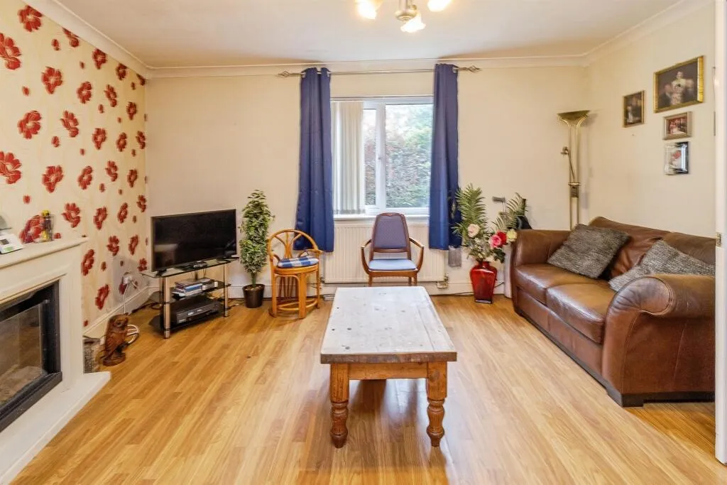 3 bed Terraced