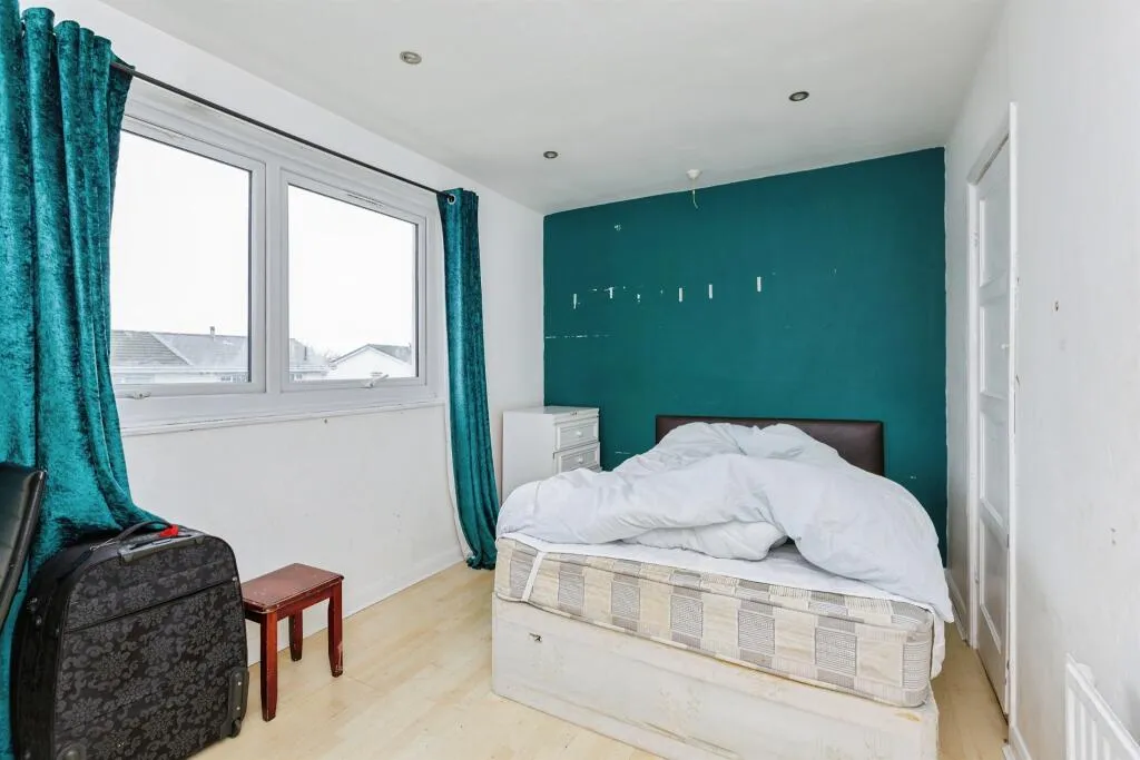 3 bed Semi-Detached
