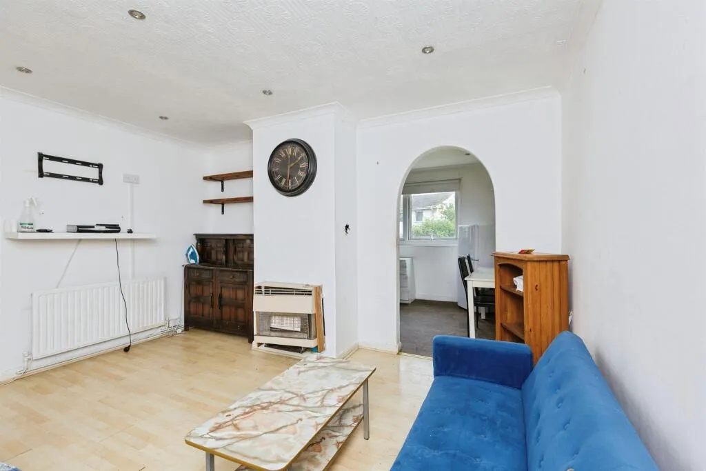 3 bed Semi-Detached