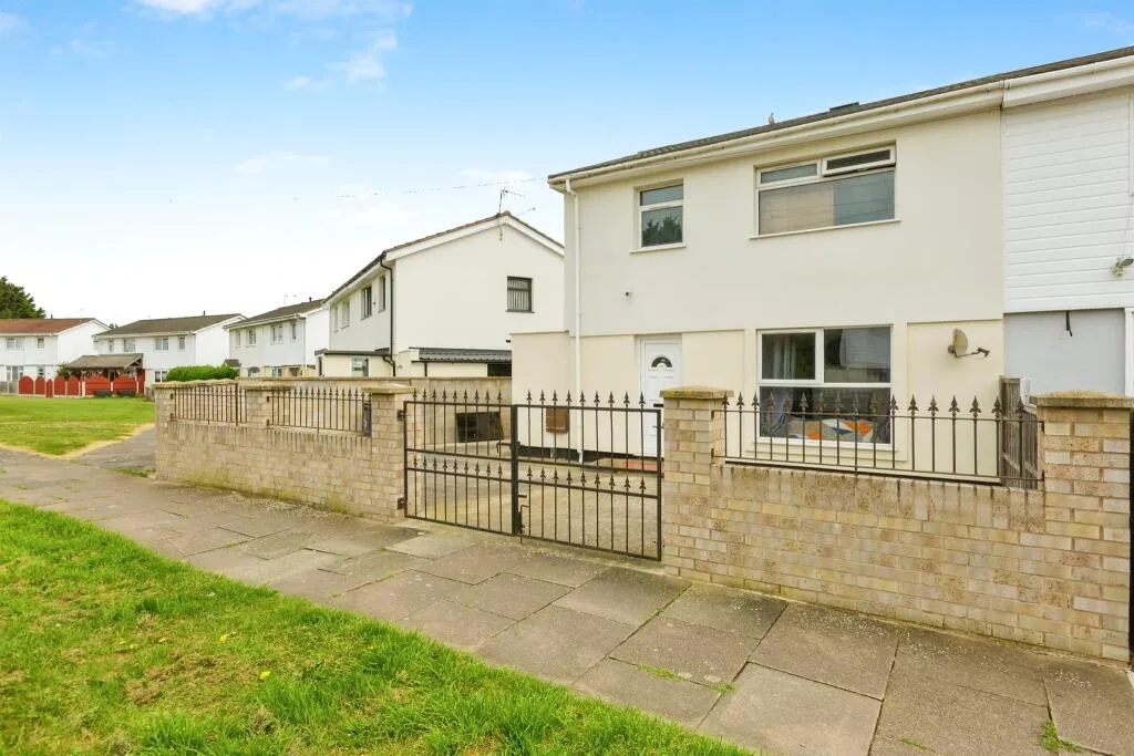 3 bed Semi-Detached