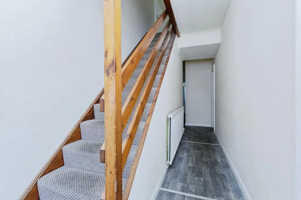 4 bed Semi-Detached