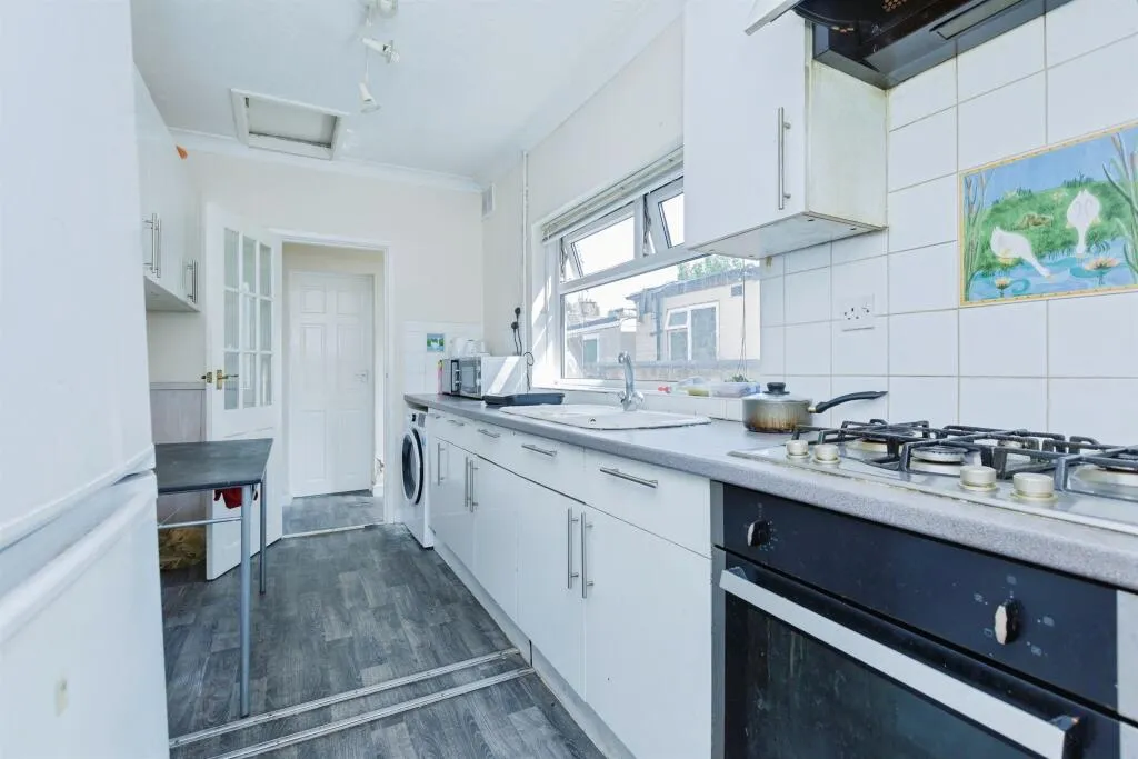 4 bed Semi-Detached