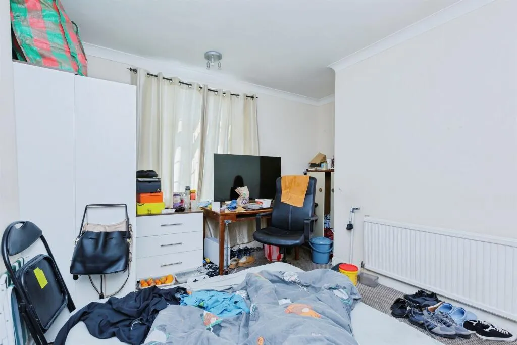 4 bed Semi-Detached
