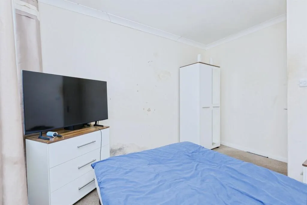 4 bed Semi-Detached