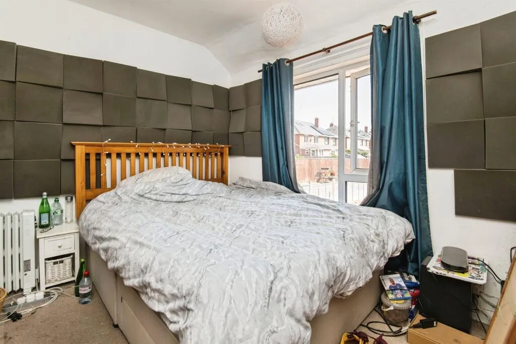 4 bed Semi-Detached
