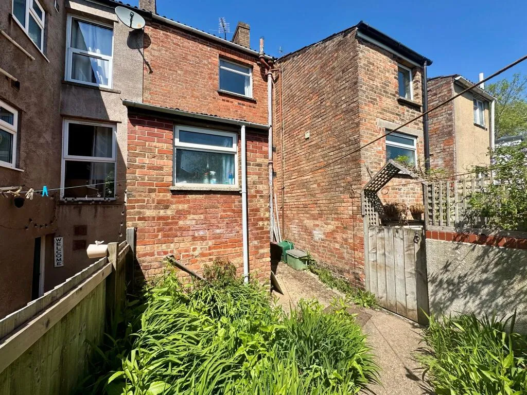 2 bed Terraced