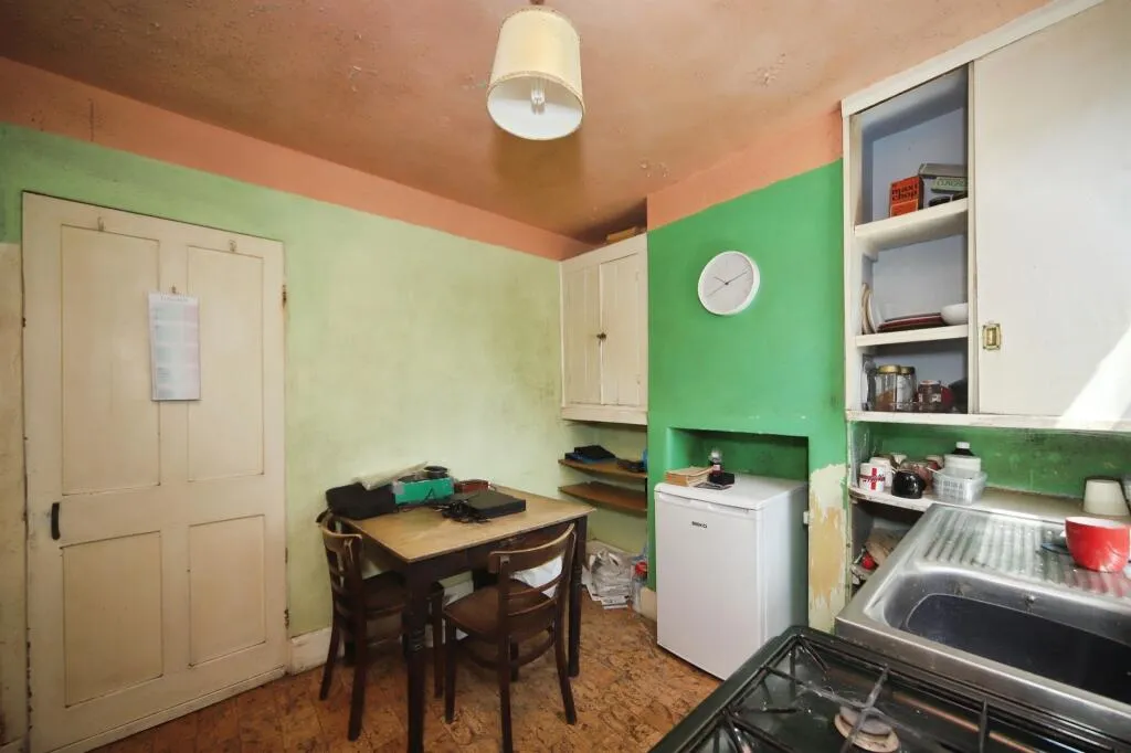 2 bed Terraced