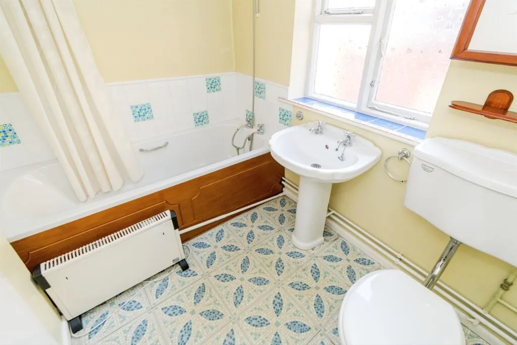 3 bed Terraced