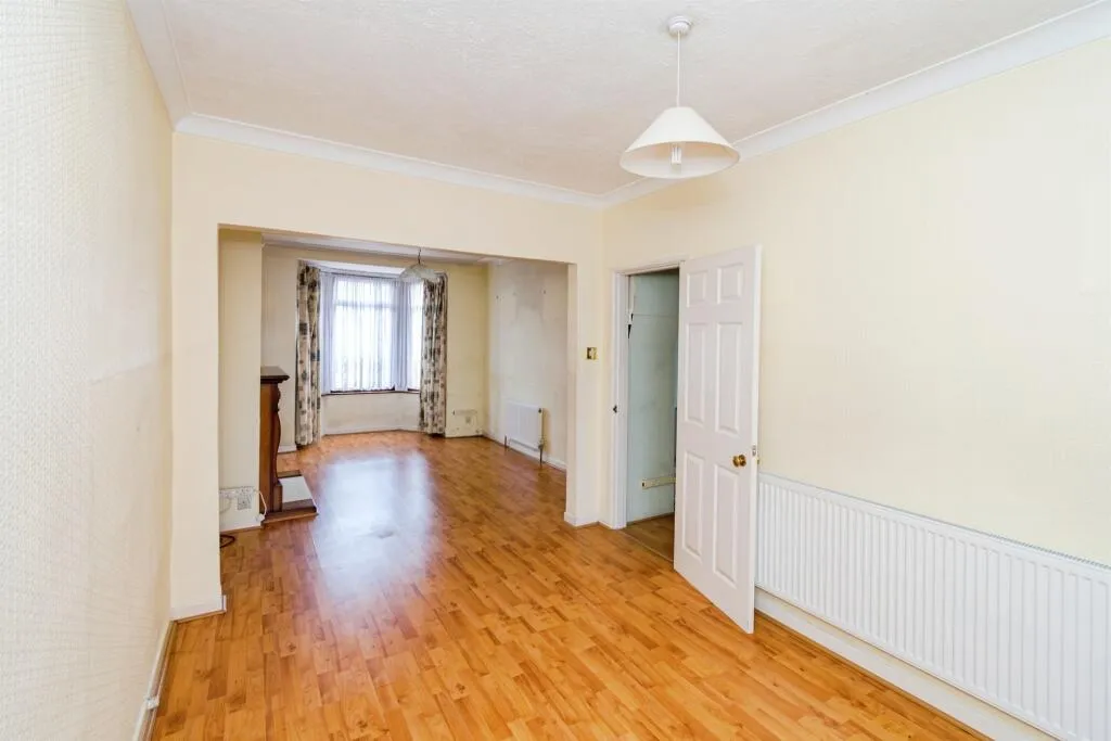 3 bed Terraced