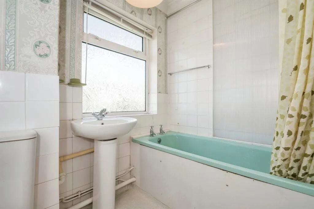 3 bed Semi-Detached