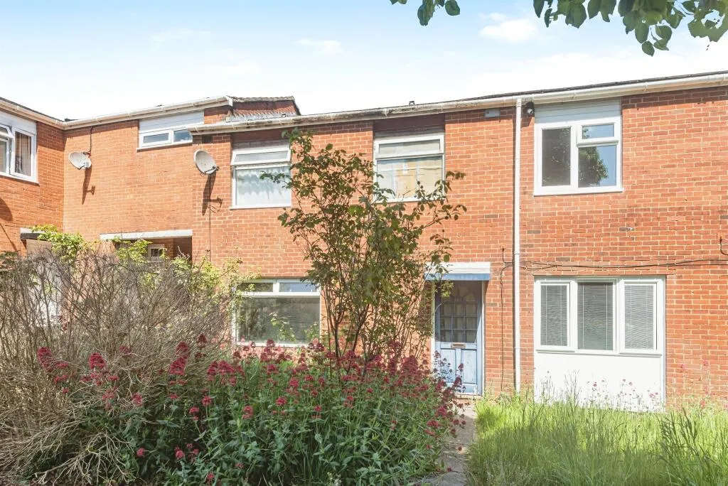 3 bed End of Terrace