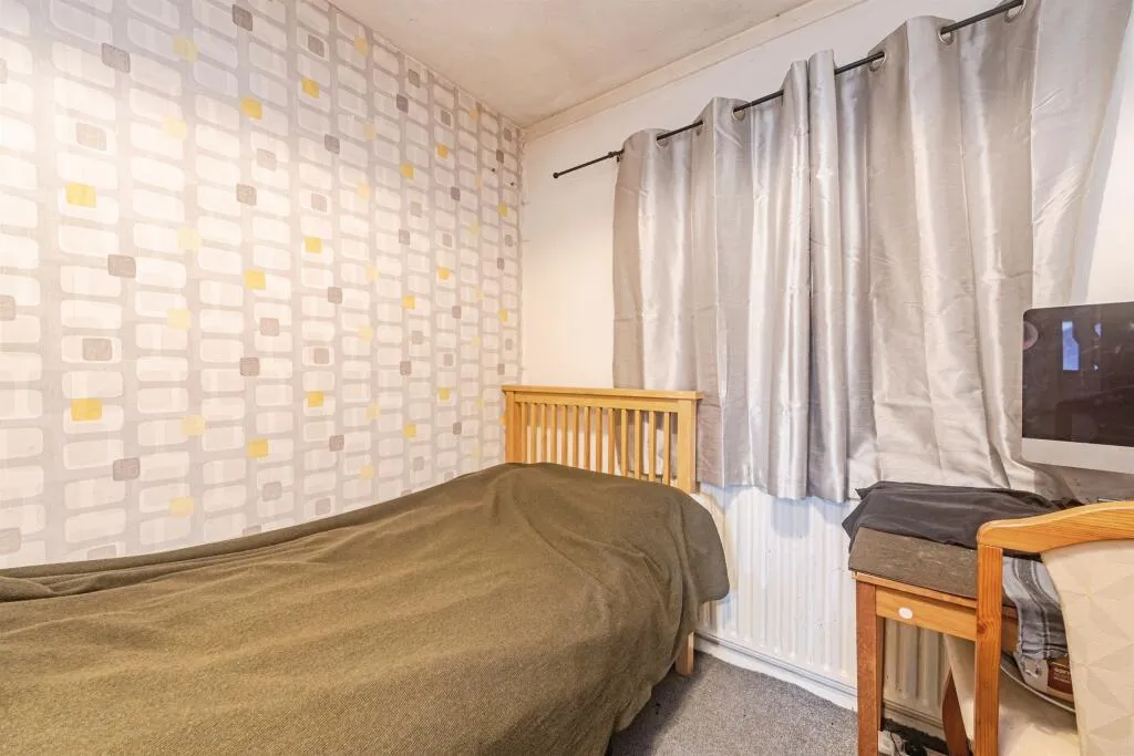 3 bed End of Terrace