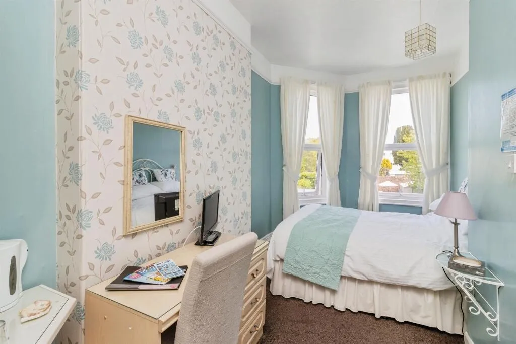 12 bed Semi-Detached