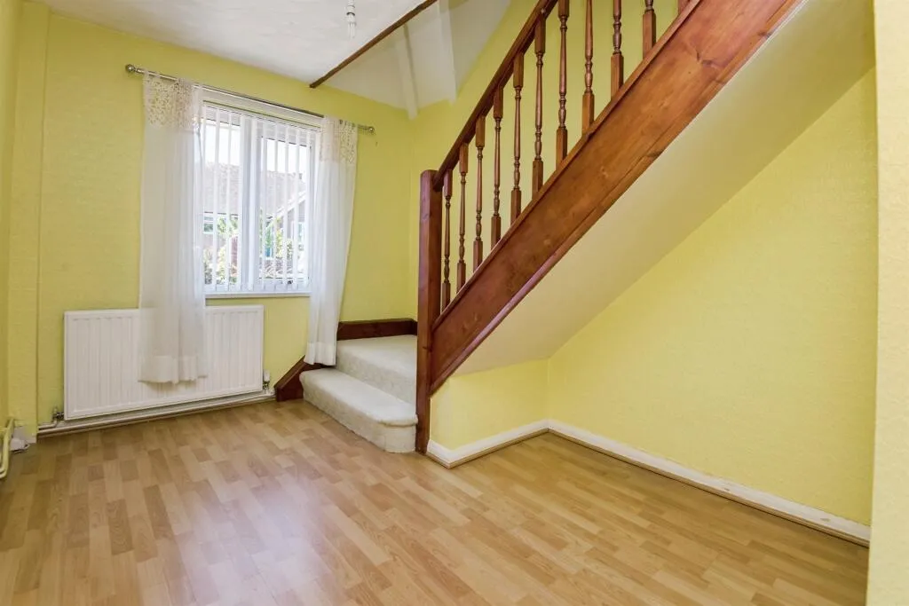 3 bed Semi-Detached Bungalow