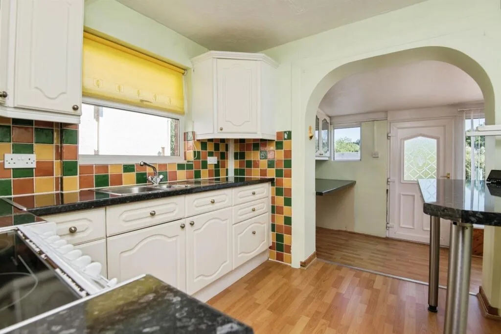 3 bed Semi-Detached Bungalow