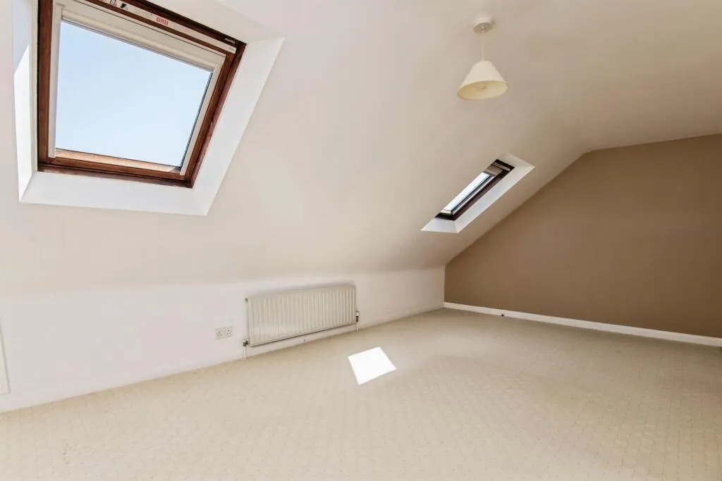 3 bed Semi-Detached Bungalow