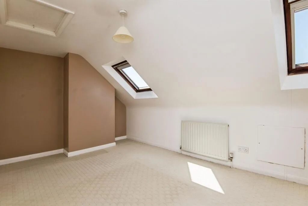 3 bed Semi-Detached Bungalow