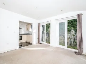 2 bed Apartment