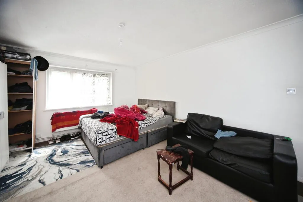 2 bed Maisonette