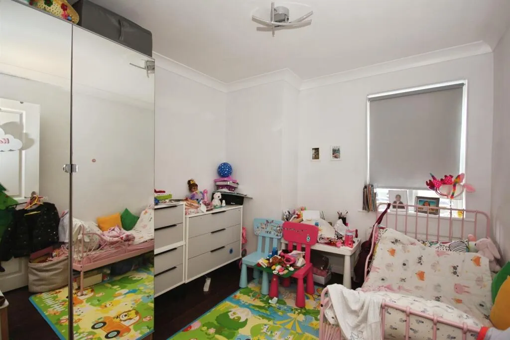 2 bed Ground Flat