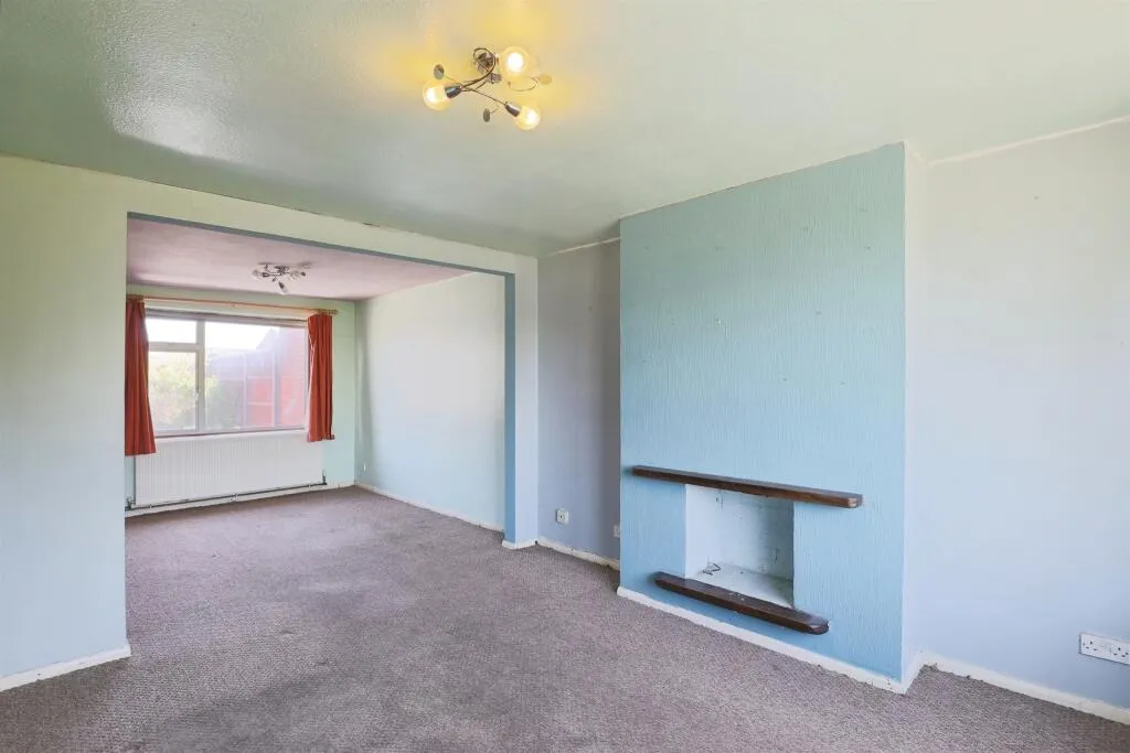 3 bed Semi-Detached