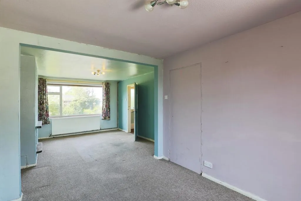 3 bed Semi-Detached