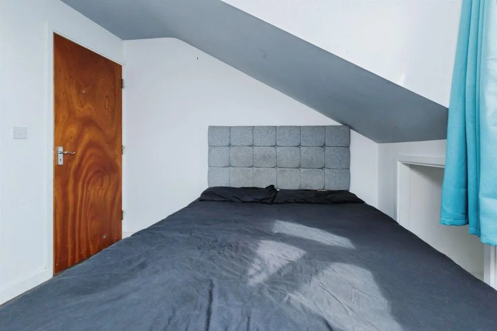 2 bed Semi-Detached