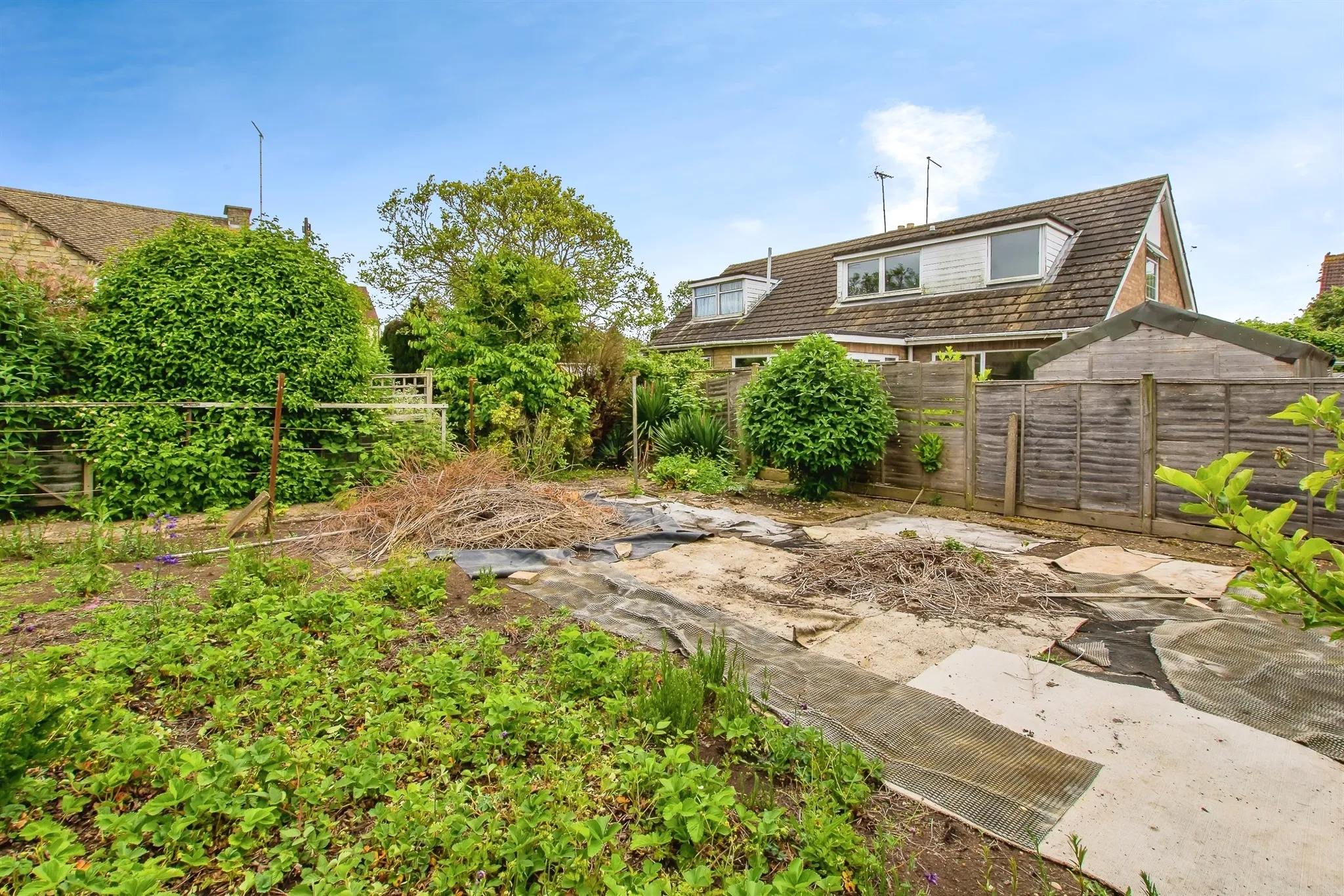 2 bed Detached
