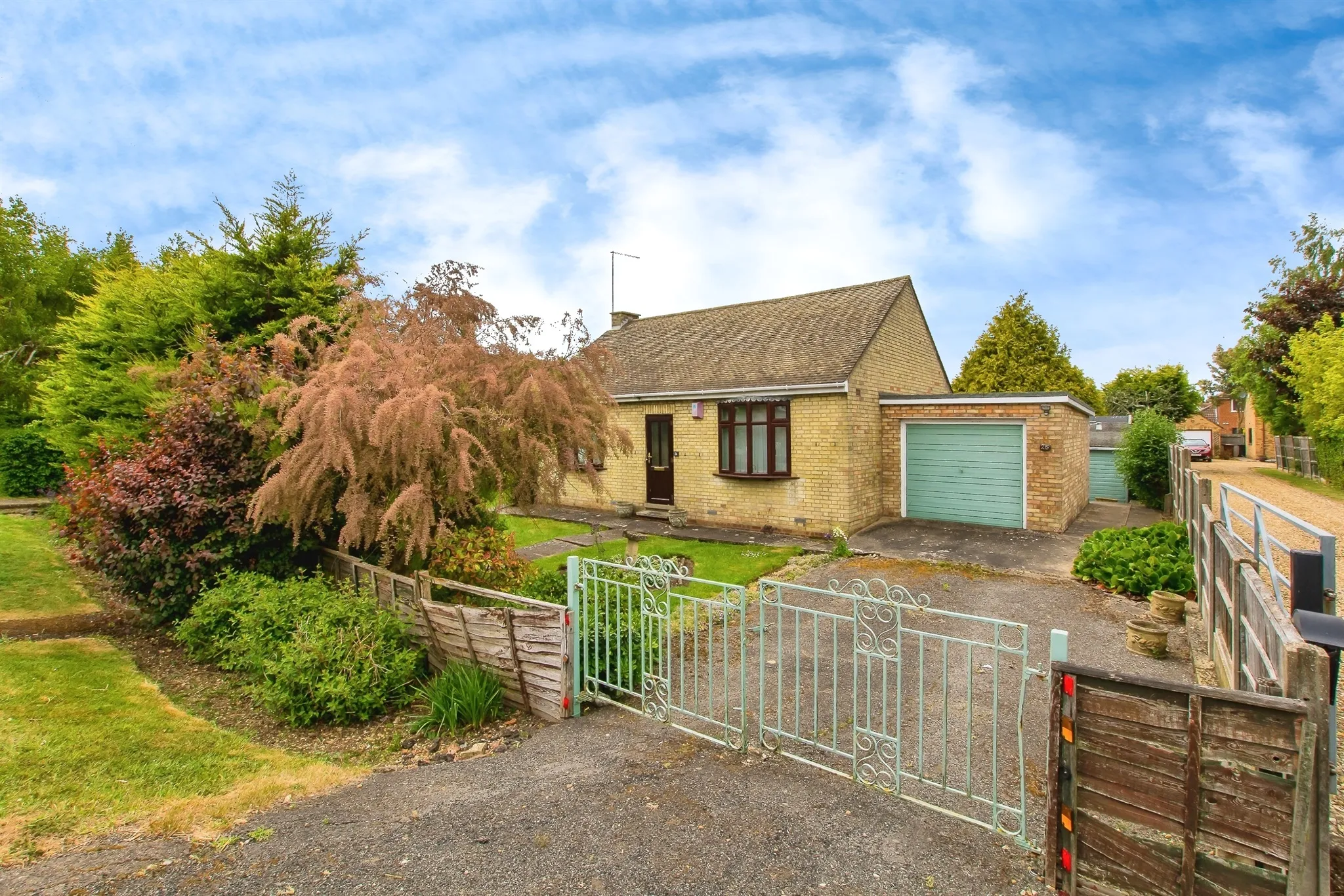 2 bed Detached