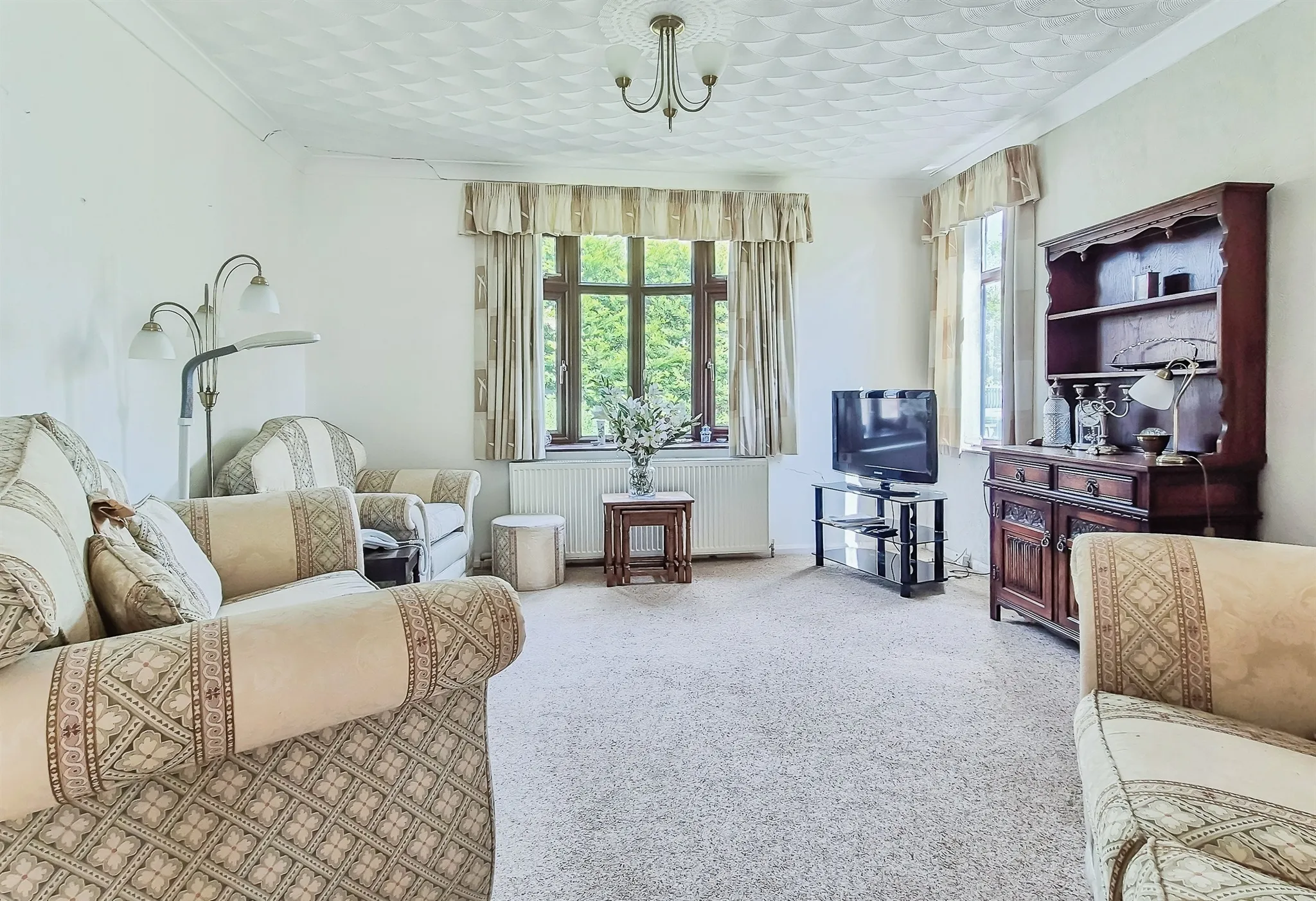 2 bed Detached