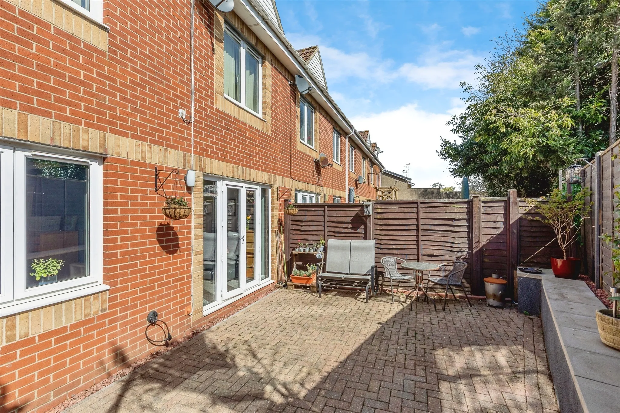 2 bed Maisonette
