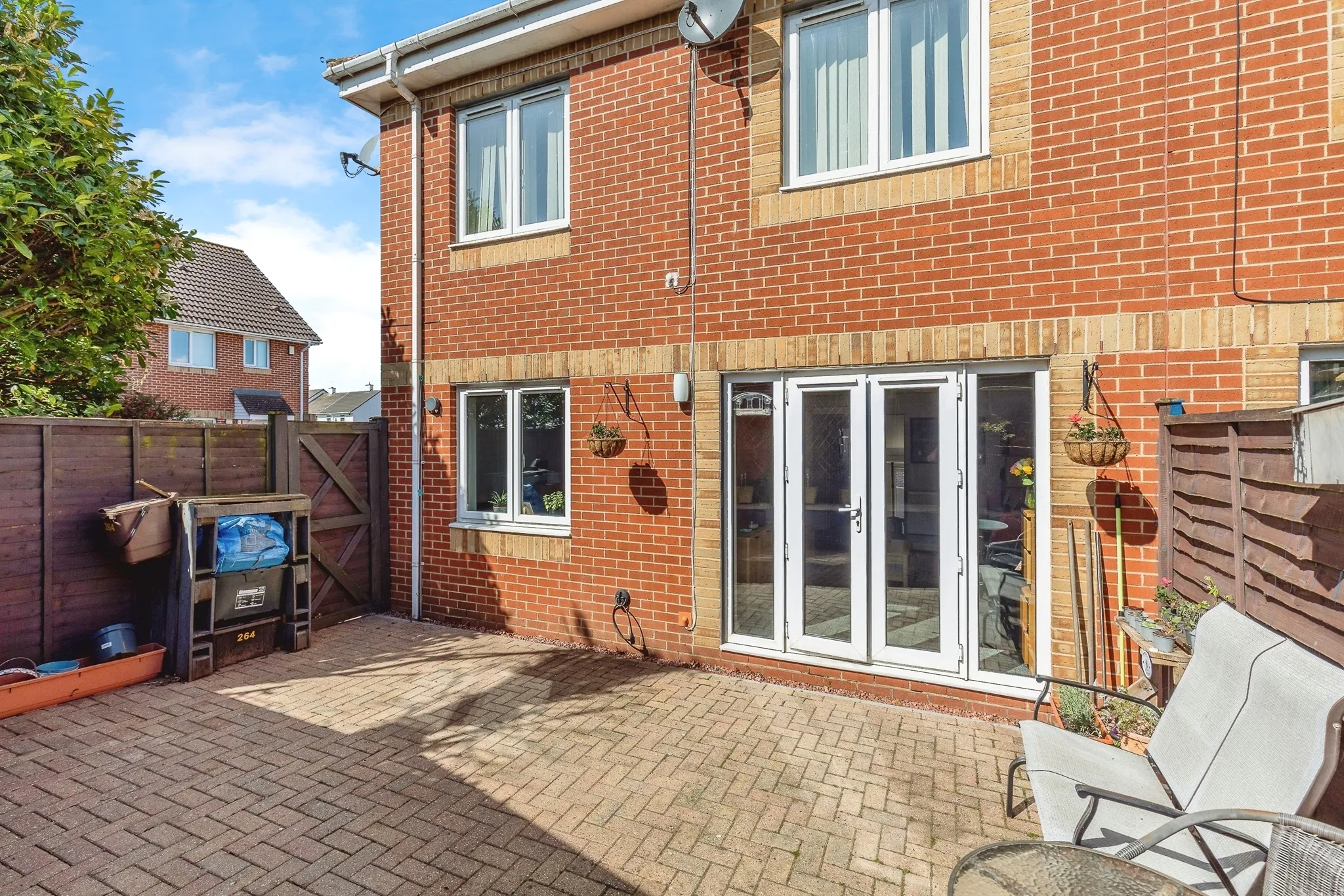 2 bed Maisonette