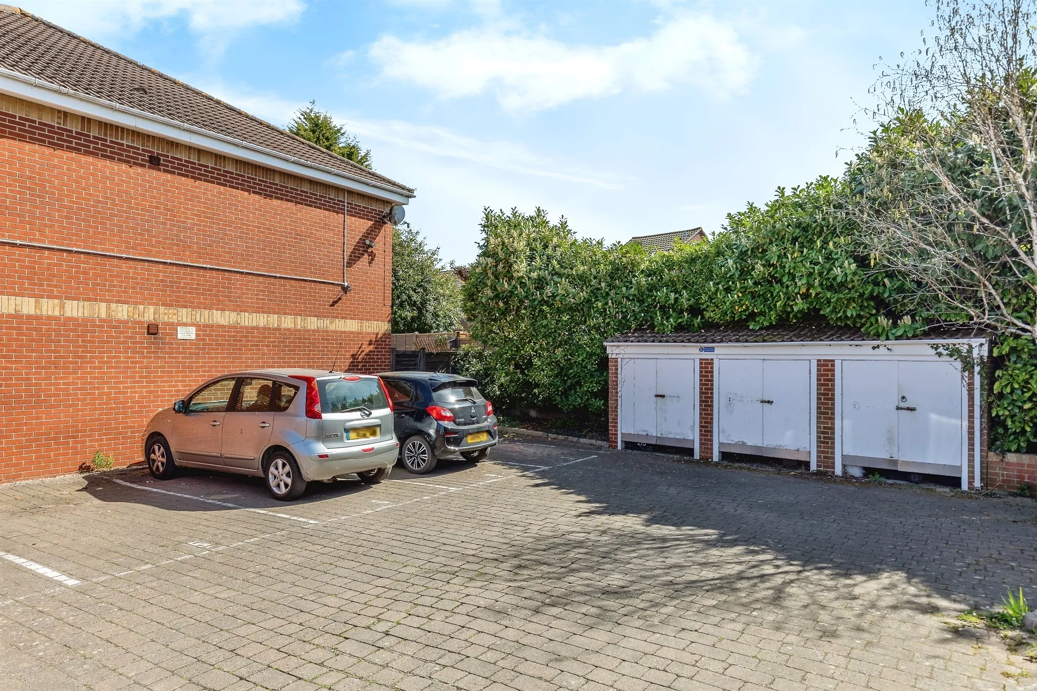 2 bed Maisonette