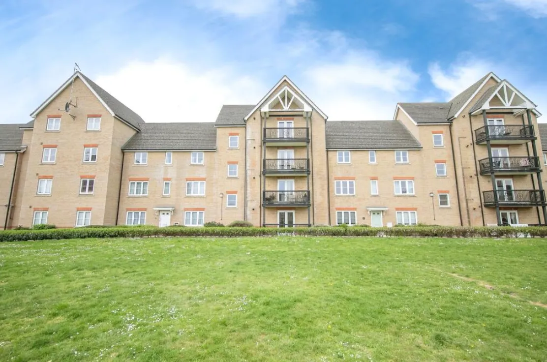 2 bed Ground Flat