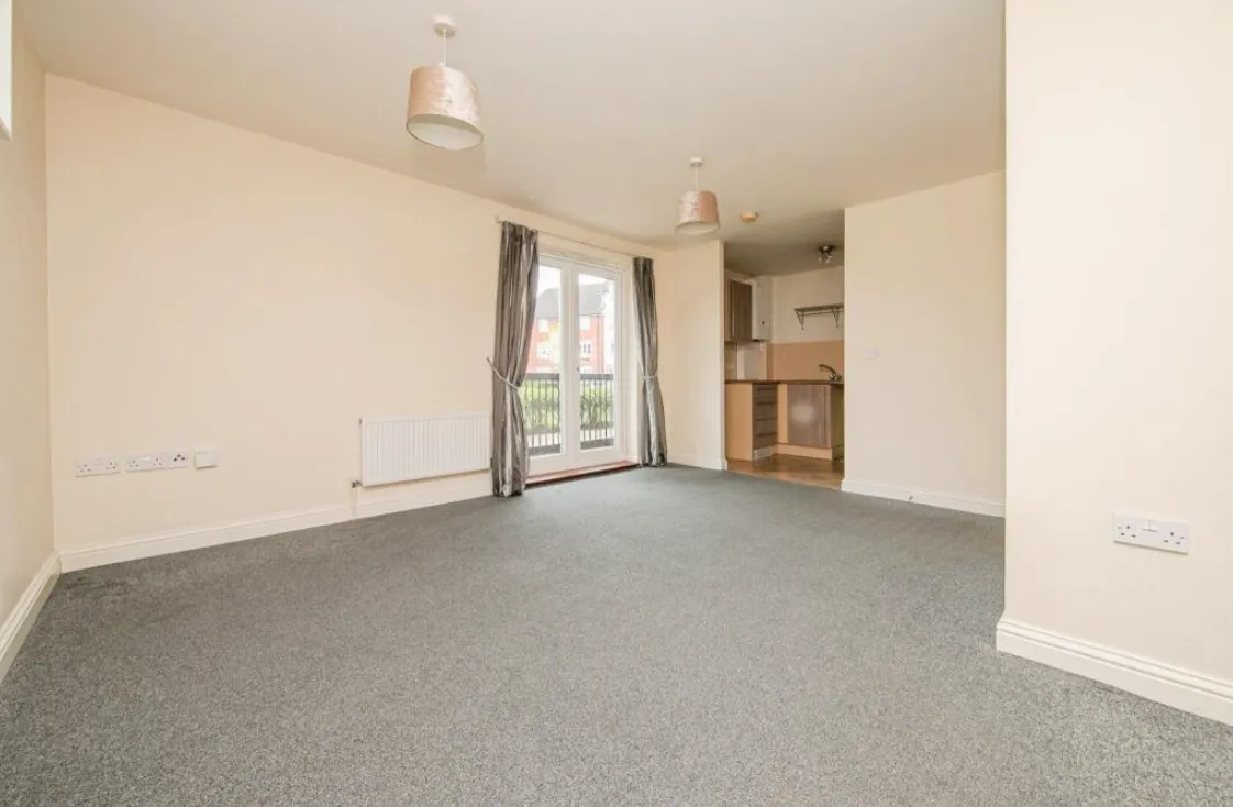 2 bed Ground Flat