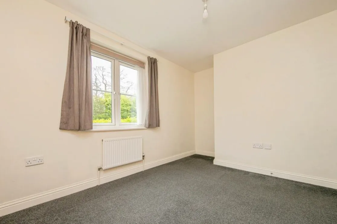 2 bed Ground Flat