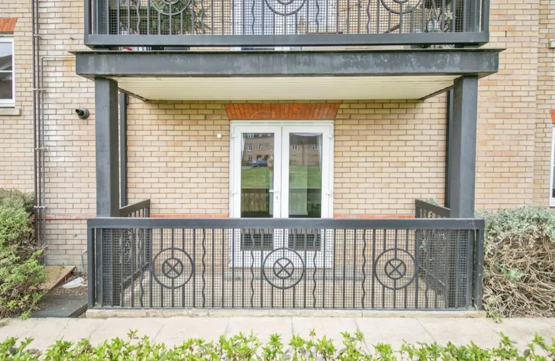 2 bed Ground Flat