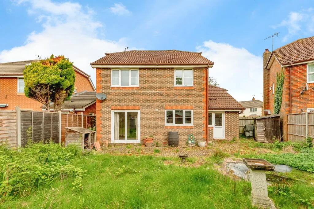 4 bed Detached