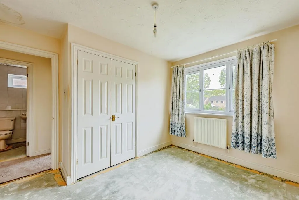 4 bed Detached
