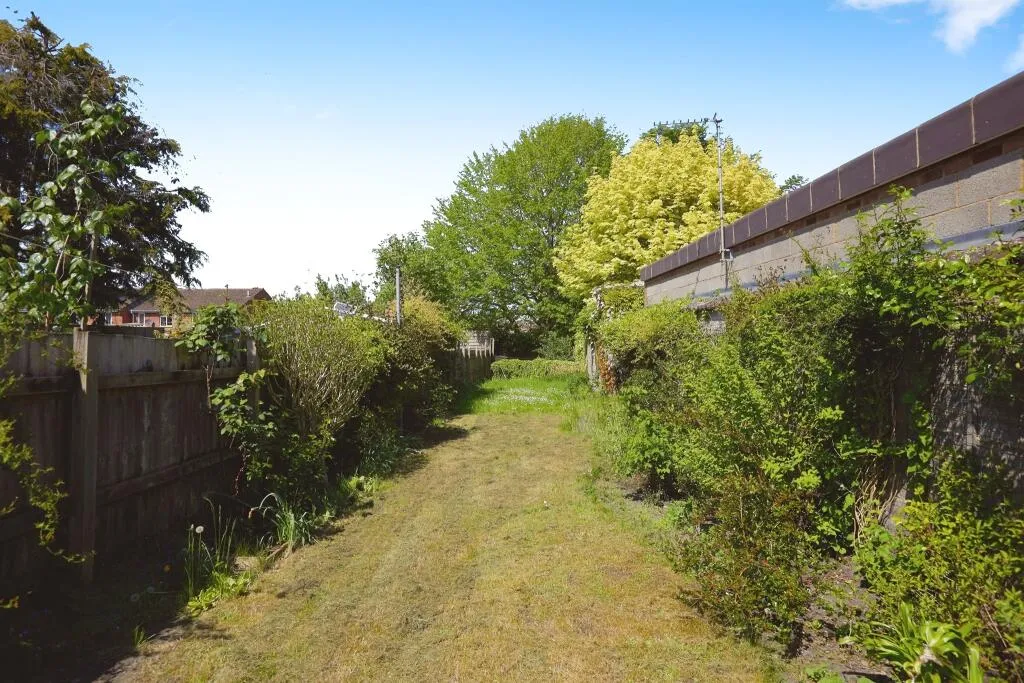 2 bed End of Terrace